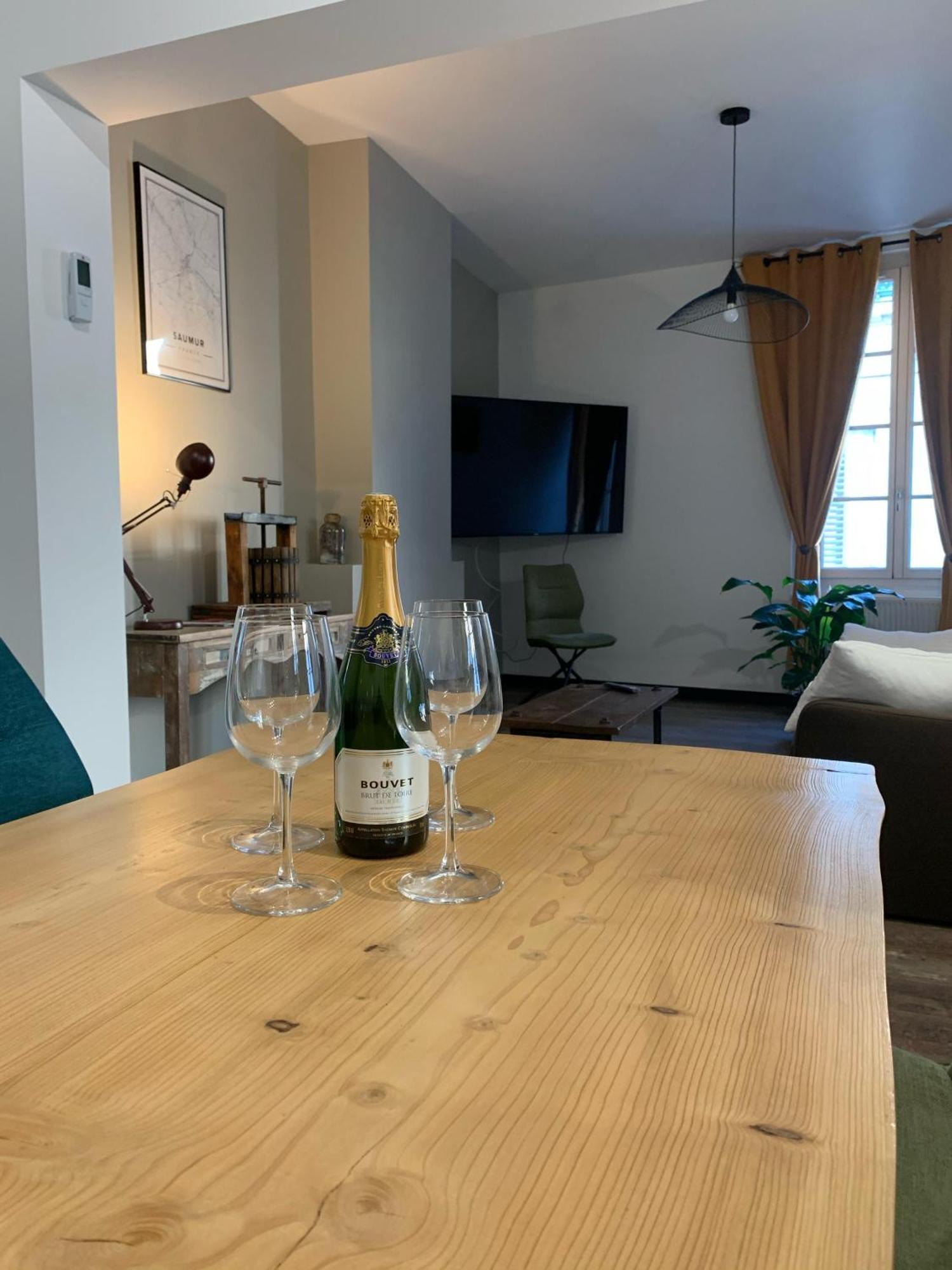 La Propriete De Bacchus Apartment Saumur Room photo